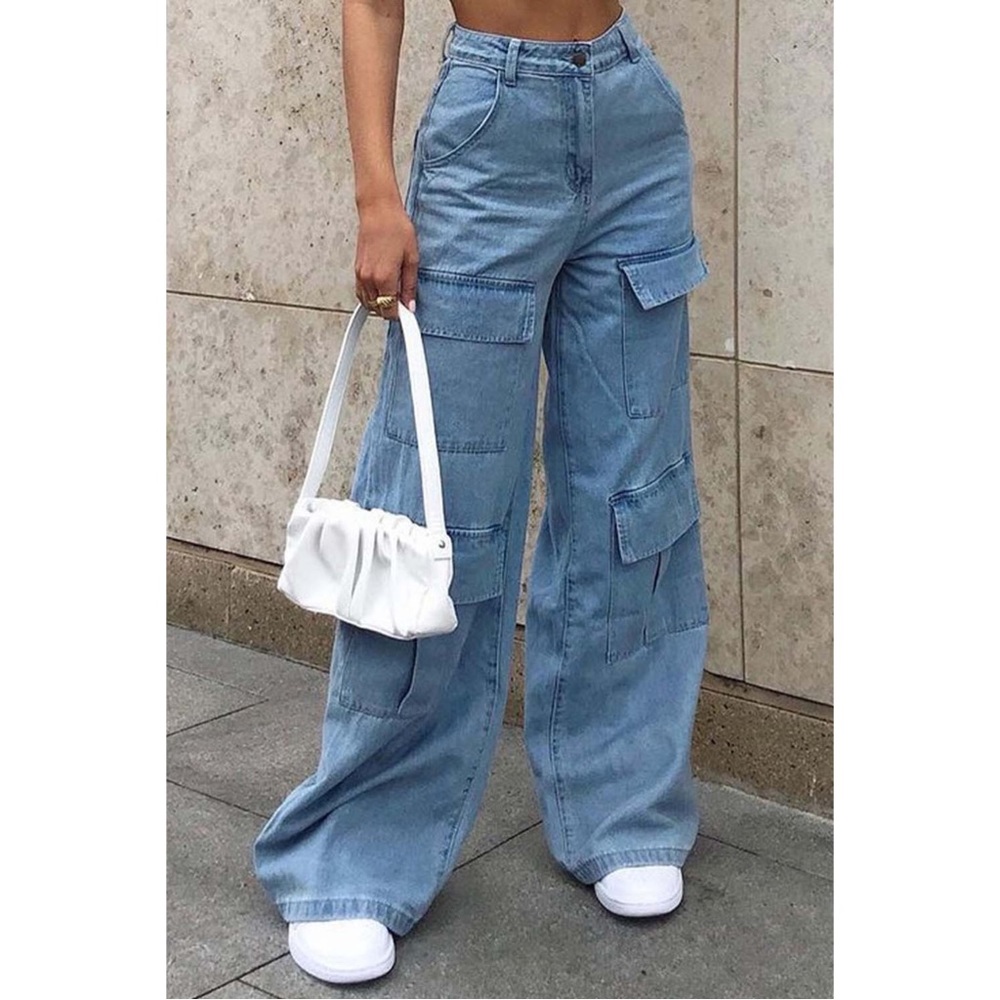 NWT Wide Leg Knee Pocket Jeans